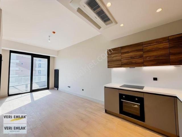 Alsancak Evora Projesi 22.kat 1+1 Şehir Manzaralı Kiralık Daire