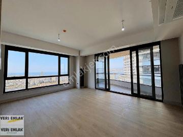 Konak, İzmir ili, Ege Bölgesi - Balkon