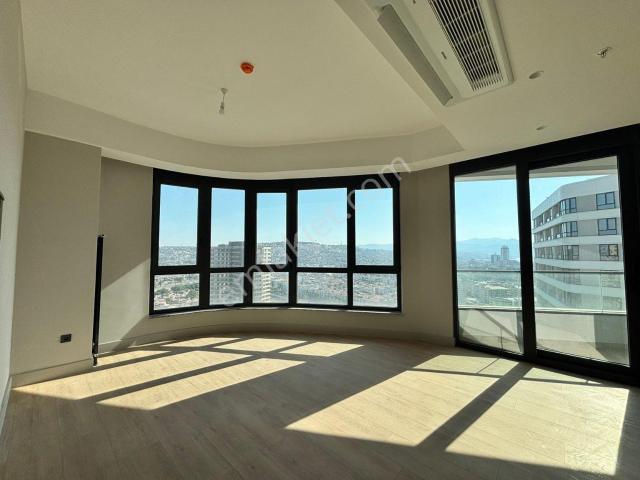 Alsancak Evora Projesinde 22.kat Köşe 1+1 Şehir Manzaralı Kiralık Daire