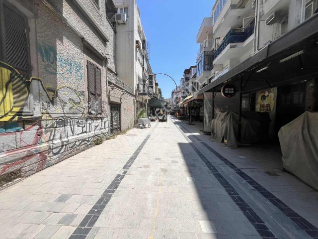 Alsancak Gazi Kadınlar Sokağında Kiralık İşyeri/daire