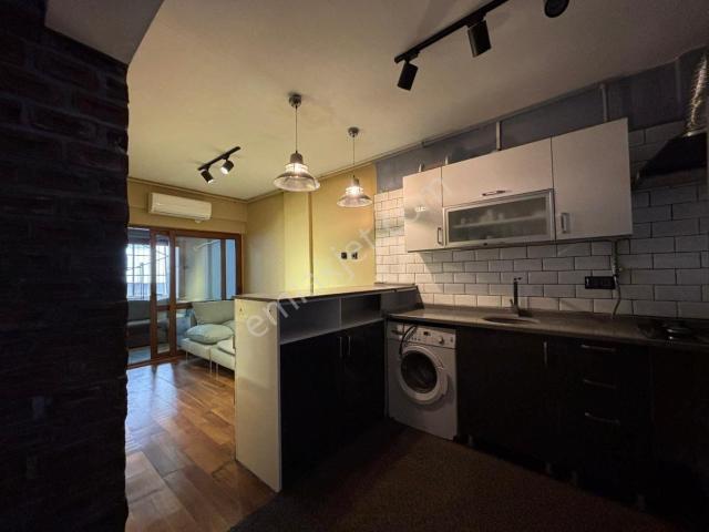 Alsancak Kahramanlarda 1.kat 2+1 Doğalgazlı Eşyalı Kiralık Daire