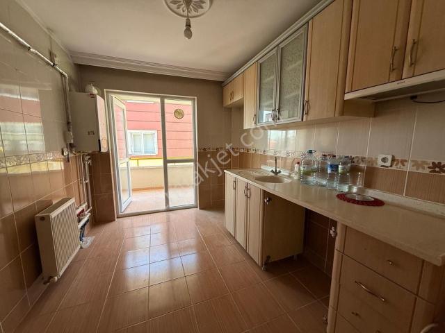 Alsancak Mah Katta Tek Daire Ön Cephe Ara Katta Kiralık 3+1