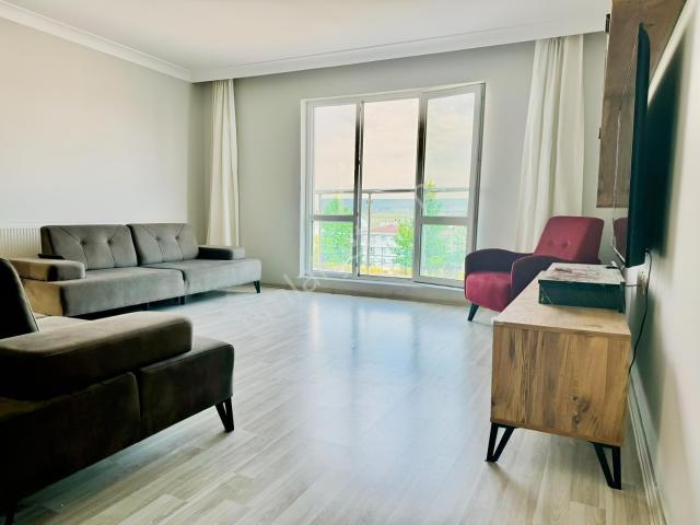 Alsancak Mahallesi Merkezi Konumda Arakatta 3+1 Kiralık Daire