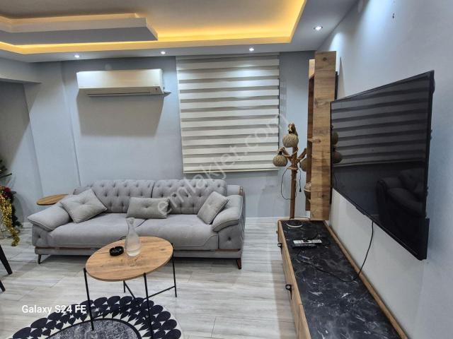 Alsancak Merkezde Tadilatlı Lüks Eşyalı Kiralık Geniş 1+1 Daire