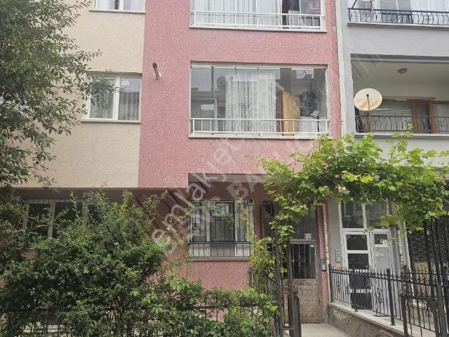 Alsancak Mh. De Orta Kat Geniş 3+1.kiralık Daire