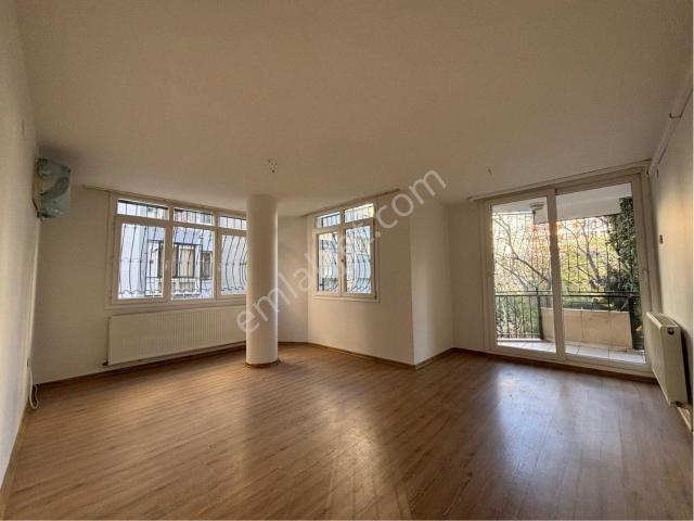 Alsancak Özel Sağlık Yakını 3+1 Kombili Kiralık Daire!