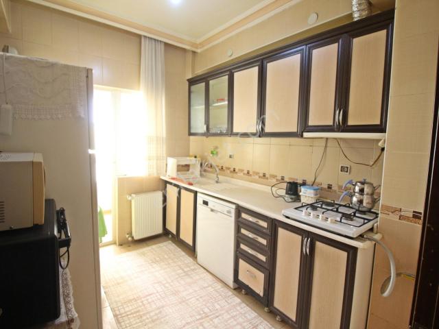 Alsancak'ta Bekara Uygun 4+1 Ful Eşyalı Kiralık Daire