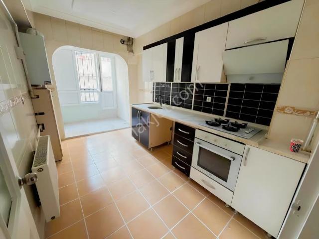 Alsancak'ta Full Yapılı Bahçe Katı 3+1 Daire