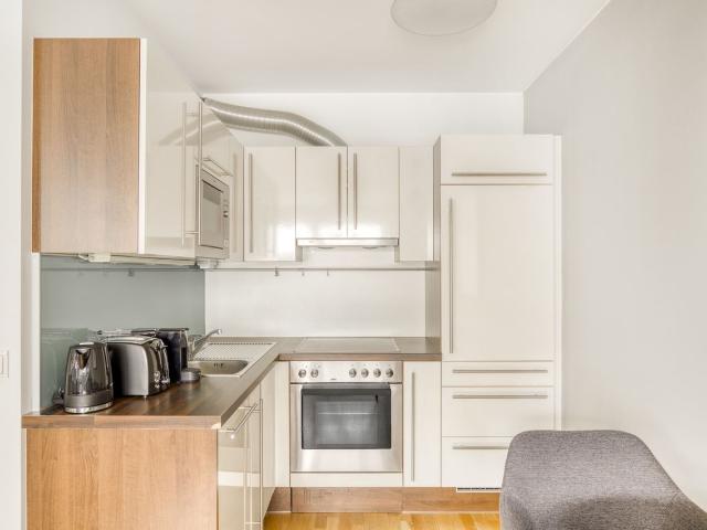 Alsergrund 1br w/ elevator & balcony, nr AKH, Vienna Amsterdam Apartments for Rent