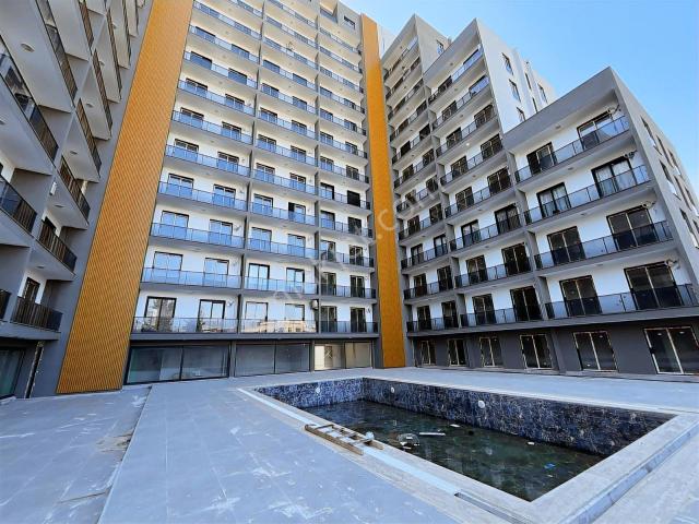 Altun Terasta Balkonlu Havuzlu Otoparklı Güvenlikli 1+1 Eşyalı