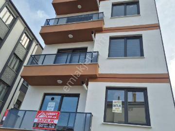 Altunbay Gayrimenkul Ve Yönetim Temizlik Firmasın'dan Satılık 1+1 Garajlı Daire