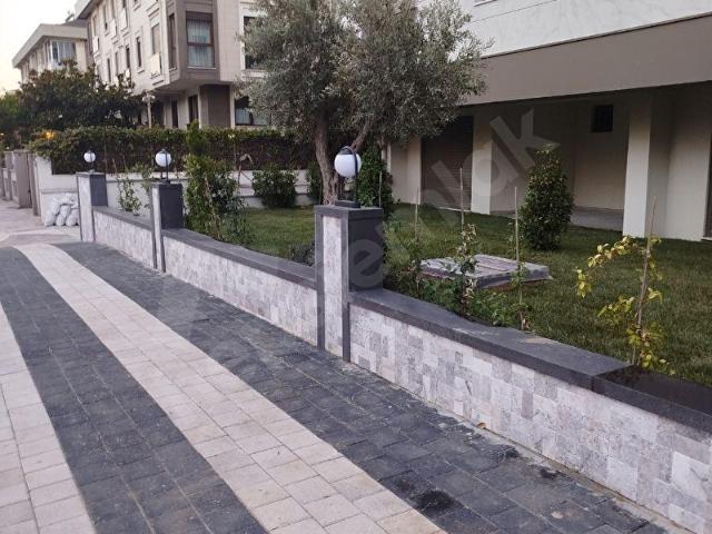 ALTUNİZADE MERKEZİ LOKASYON DA KİRALIK 5+1 DUBLEX SIFIR DAİRE
