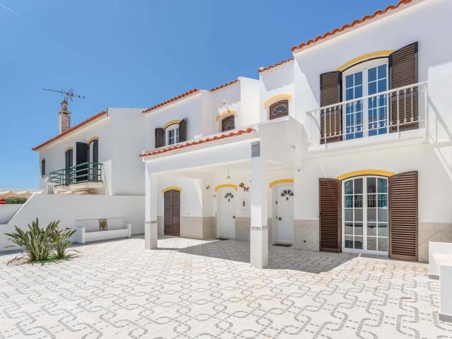 Altura House Hideaway w/ Patio
