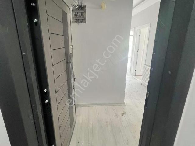 Altıkat Emlaktan Hasanlı Caddesinde 2+1 Daire