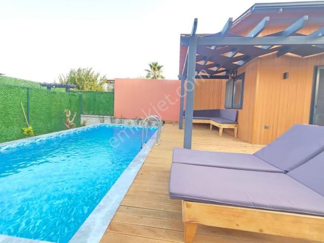 Çaltı Özünde Kiralık Eşyalı Havuzlu Villa