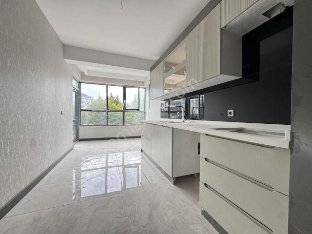 Altınşah Emlak'tan Site İçerisinde Önü Açık Sıfır İskanlı 2+1