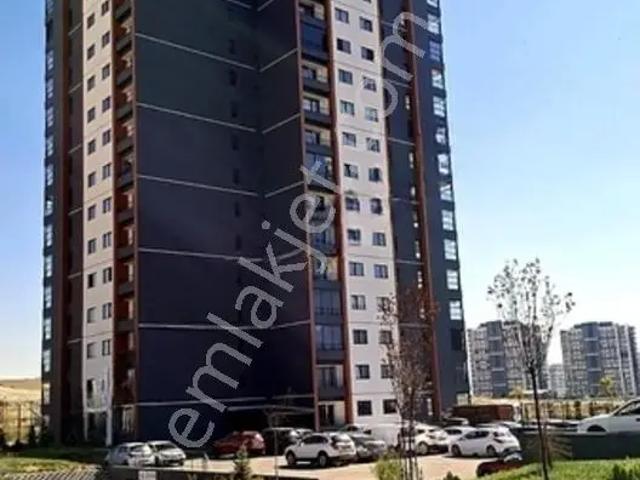 Altın Doruk 3 Sitesinde Satılık 4+1 Lüx Yapılı Daire