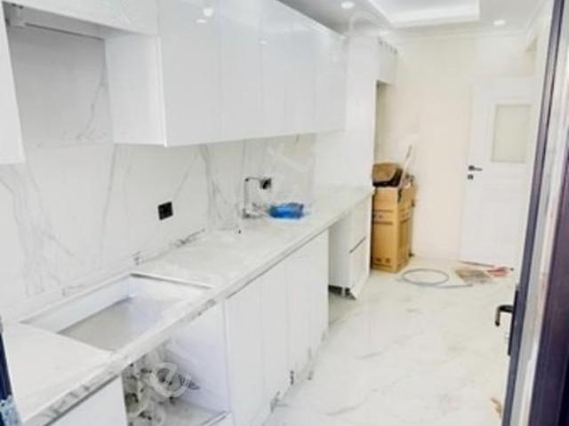 Altınşehırde Satılık 3+1 Arakat Daire sevim İnş