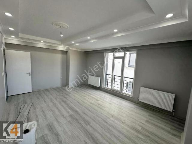 Altınşehir Mah. Kiralık 3+1 Daire Arakat 120 M2
