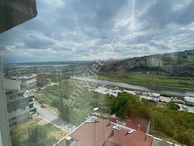 Altınşehir Caddeye Yakın 2+1 Kiralık Çatı Katı
