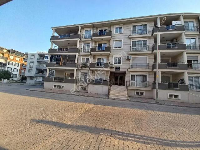 Altın Emlak’tan Ayvalık Sarımsaklı Merkezde Ebeveyn Banyolu 3+1 Satılık Daire