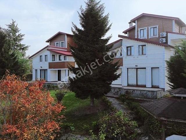 Altın Emlak Trabzon Çimenlide Satılık İki Villa