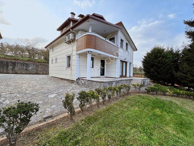 Altın Emlak Trabzonda Satılık Fırsat Villa