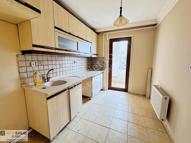 Altın Emlaktan Yazıcızade Mah Ara Kat 3+1 Kiralık Daire