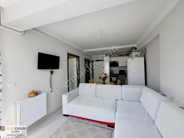 Altın Emlaktan Yenı Binada Full Eşyalı Ara Kat 1+1 Satılık Daire
