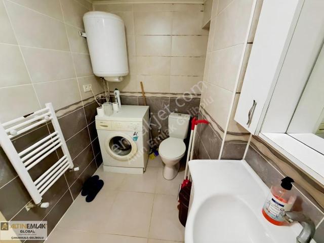 Altın Emlaktan Çarşı Merkezde 2+1 Teraslı Eşyalı Kiralık Daire