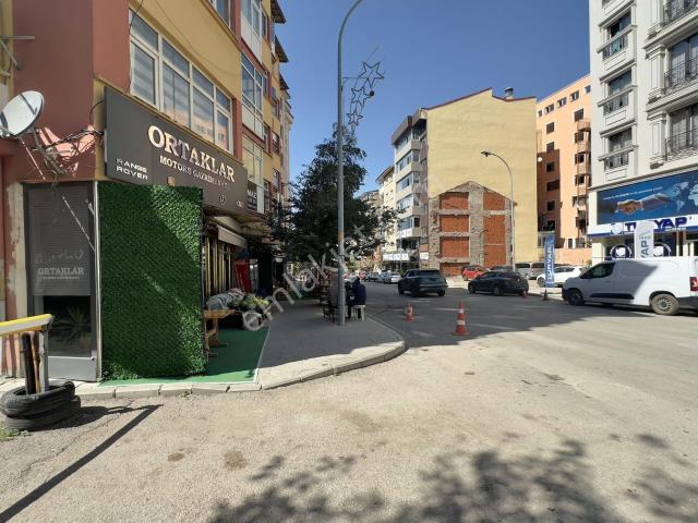 Altın Emlak'tan Şehir Merkezi Cumhuriyet Cad. Yakın 3+1 Arakat