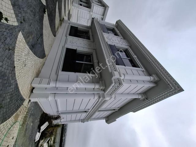 Altın Emlaktan Selimpaşada Site İçersinde Villa