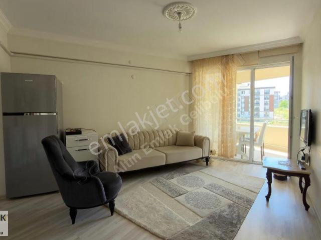 Altın Emlaktan Site İçerisinde Yenı Eşyalı 1+1 Kiralık Daire