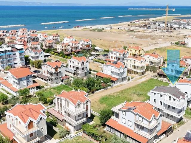 Altınova Yorgun Bölgesinde 355 M2 Arsa İçerisinde Natamam Villa