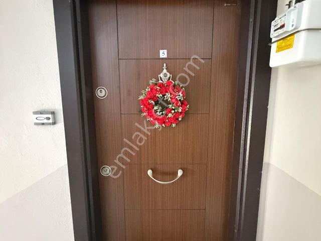 Altınova’da Merkezi Konumda 2+1 | 110 M² | Geniş Ve Ferah Kiralık Daire