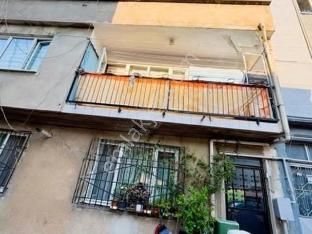 Altınovada Büyük Teraslı, Bakımlı 2+1 Kiralık Daire