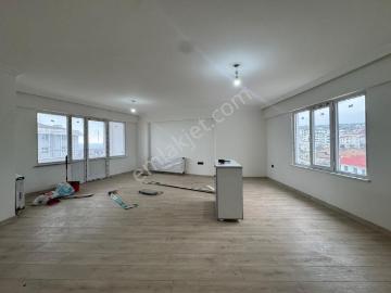 Yaşar Erkan Sokak, Yavuz Mahallesi, Süleymanpaşa, Tekirdağ, Süleymanpaşa, Tekirdağ ili, Marmara Bölgesi