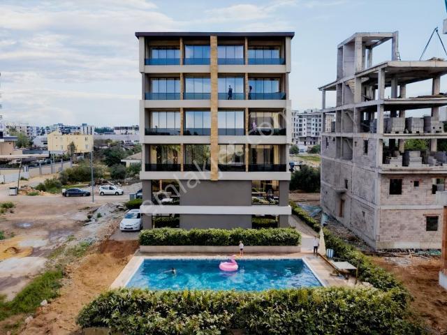 Altınovada Loft Havuz Manzaralı Sıfır 3+1 Ekim Teslim