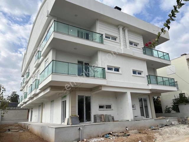 Altınovada Satılık 4+1 Sıfır Asansörlü Lüx Dubleks Daire