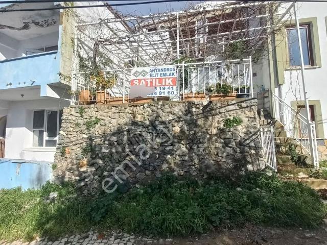 Altınoluk'ta Bahçeli Müstakil Köy Evi