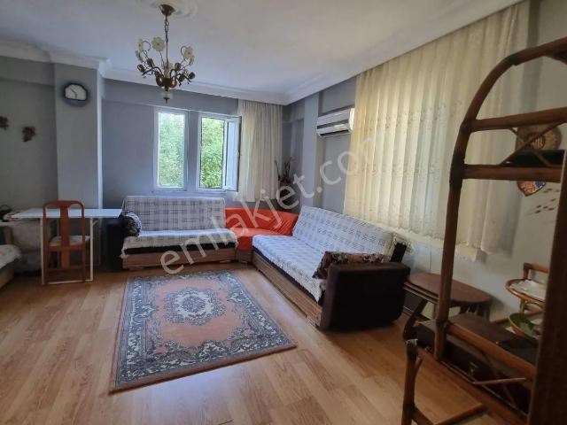 Altınoluk'ta Geniş Balkonlu Ara Kat 2+1 Satılık Daire