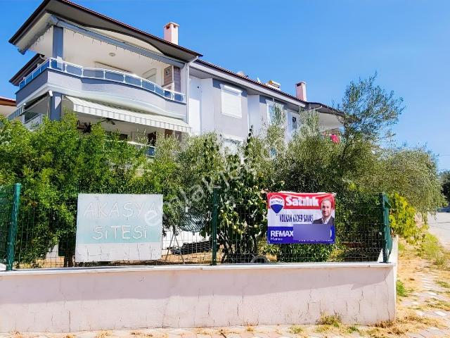 Altınoluk Akasya Sitesinde Satılık 4+1 Bahçe Dubleksi Daire