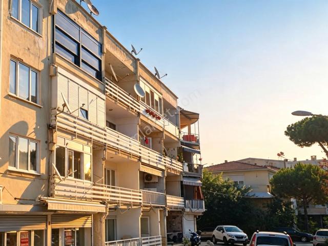 Altınoluk Çarşıda Eşyalı, Deniz Manzaralı 2+1!
