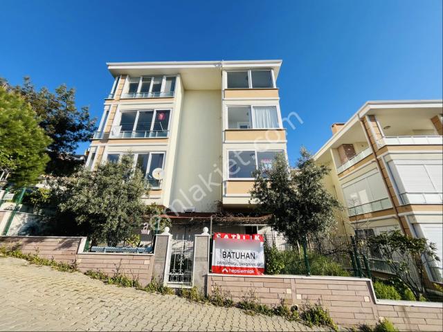 Altınoluk Bahçeli Deniz Manzaralı Yüksek Giriş 3+1 Bahçeli Dublex Daire