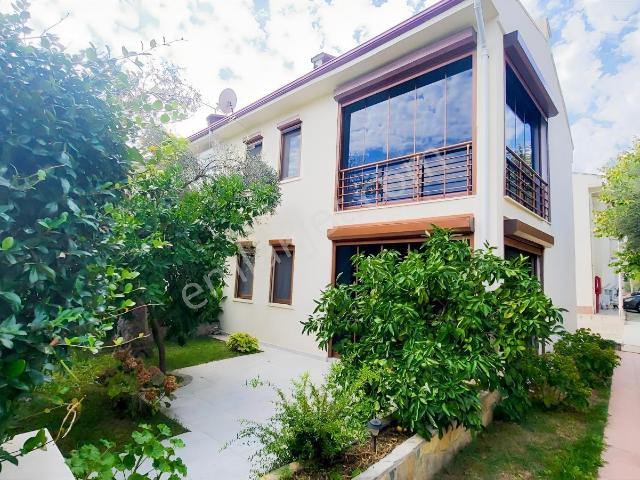 Altınoluk Eskent Sitesinde Satılık 2+1, Müstakil Bahçeli Villa