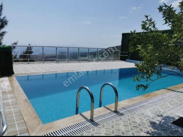 Altınoluk Kazdağlarında Müstakil Havuzlu Villa