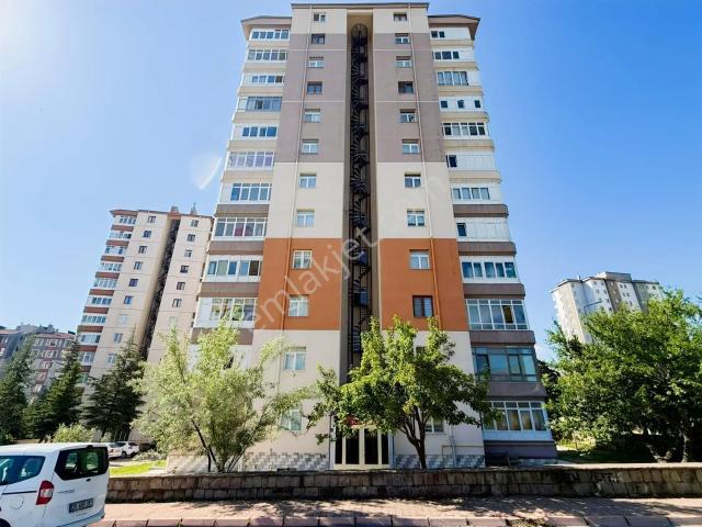 Altınoluk Mahallesinde Mükemmel Konumda 3+1 Satılık Daire