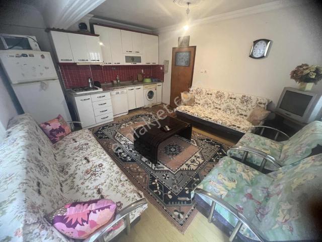 Altınoluk Merkezde Kiralık 1+1 Yüksek Giriş Eşyalı Daire