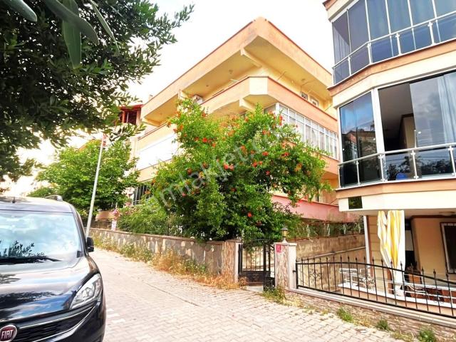 altınoluk Merkez'deaygül'den Denize Yakın Yüksek Krediye Uygun Giyinme Odalı 2+1 Satılık Daire