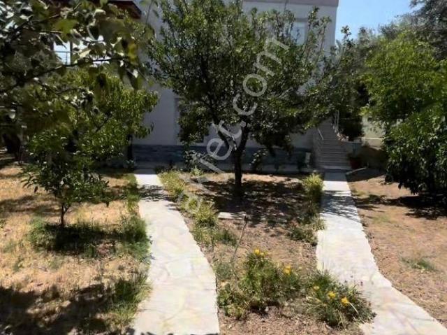 Altınoluk Narlı'da |650 M² Tam Müstakil Arsada 4+2 Özel Villa